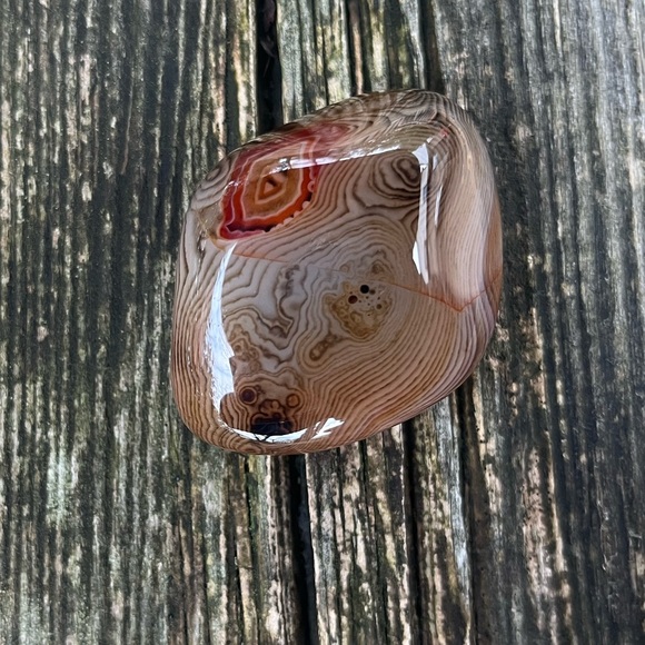 Large Sardonyx Tumble - Picture 9 of 9